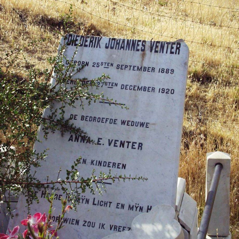 Estancia San Carlos, Boer cemetary, right gravestone