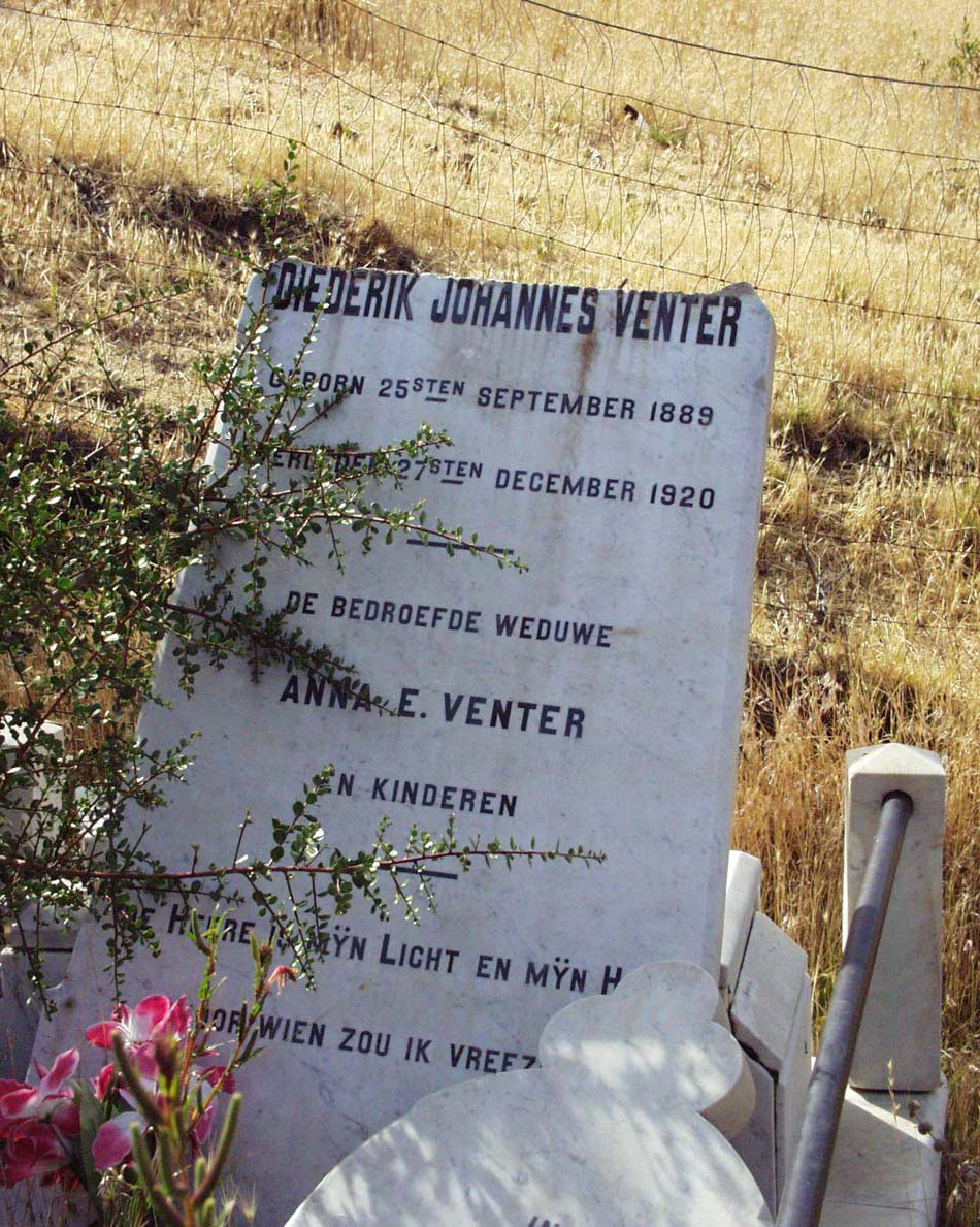 Estancia San Carlos, Boer cemetary, right gravestone