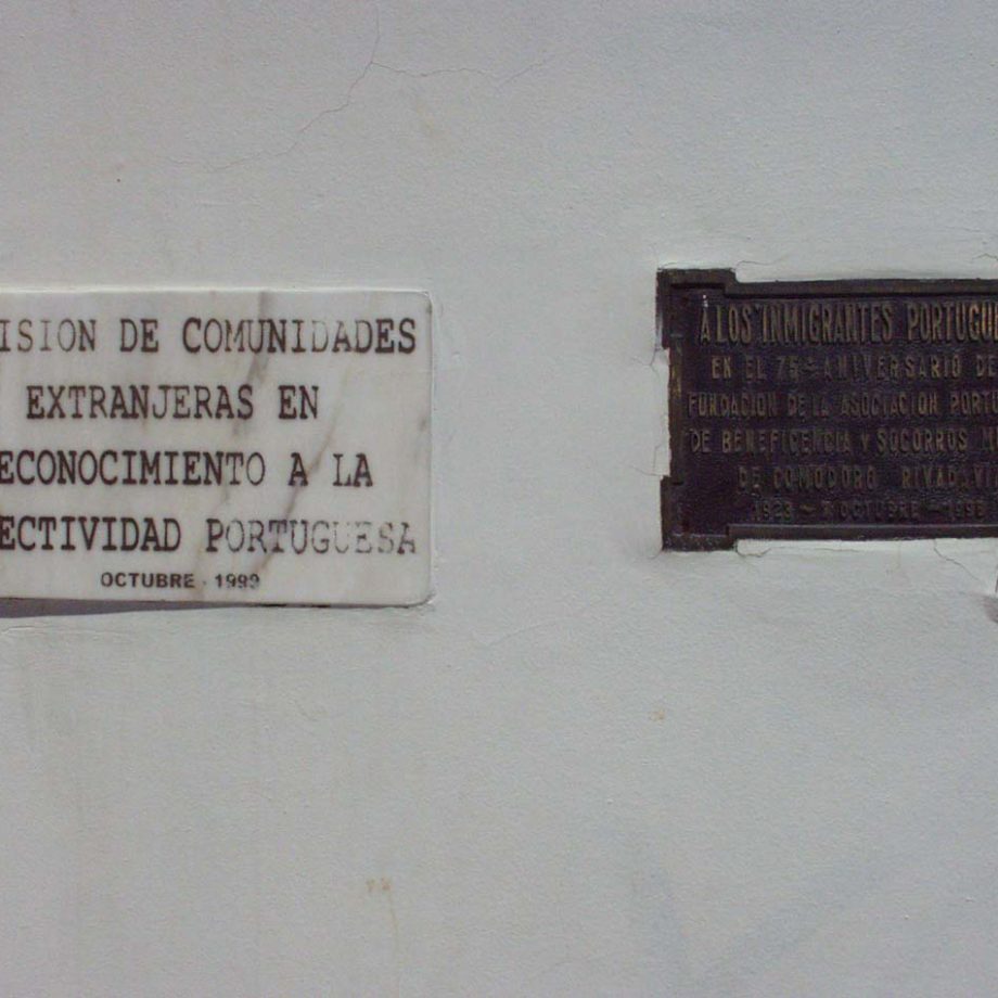 Plaque