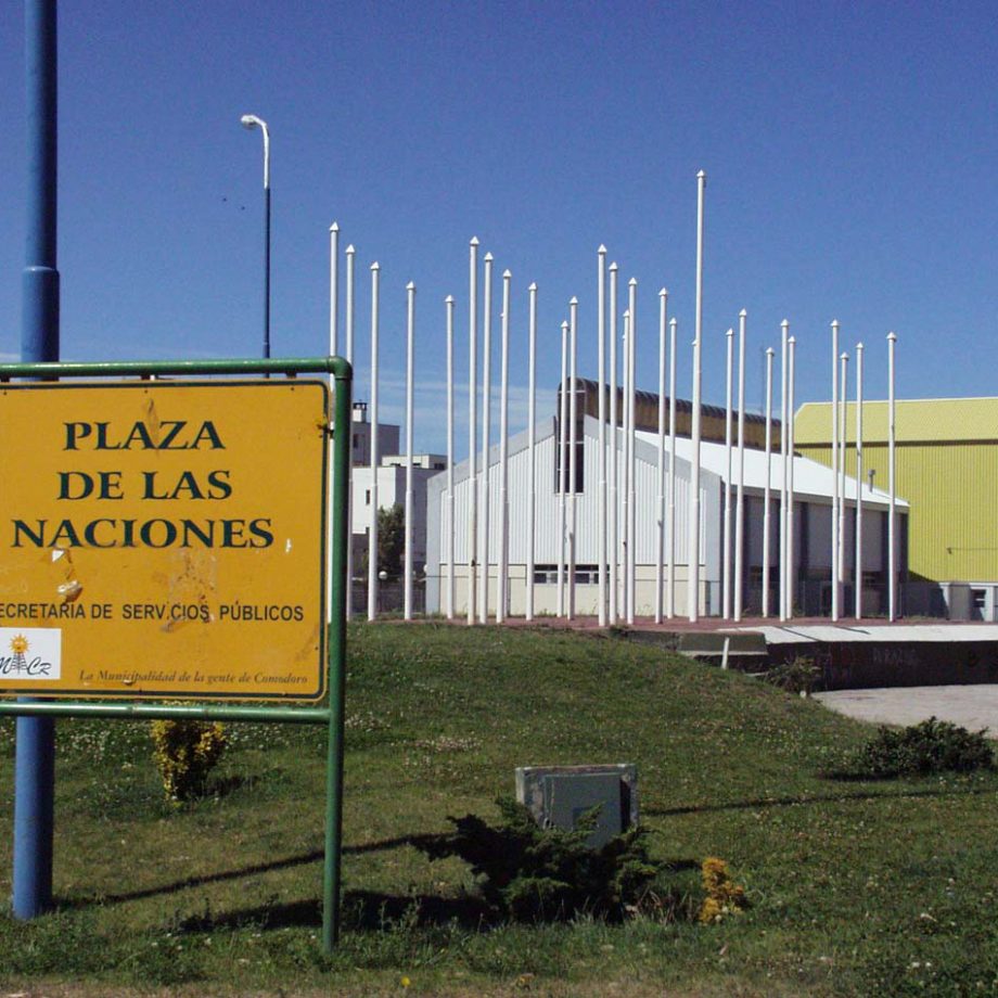 Plaza de las Naciones sign