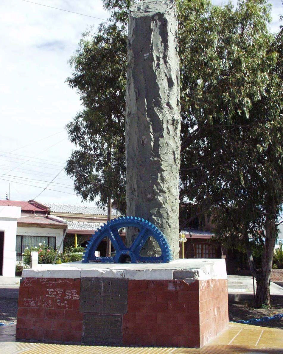 Pillar monument in km. 8