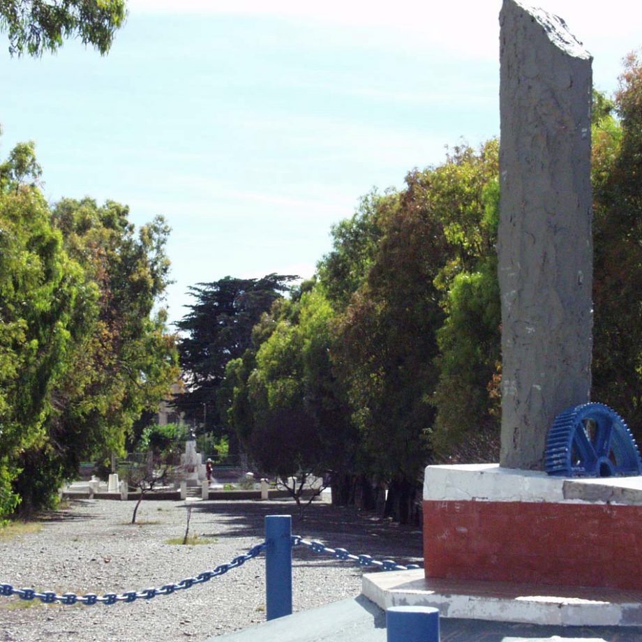 Pillar monument in km. 8