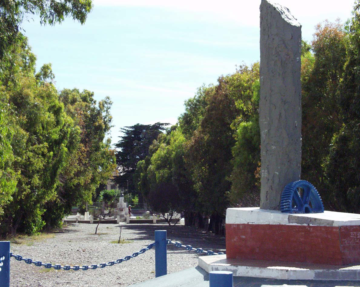 Pillar monument in km. 8