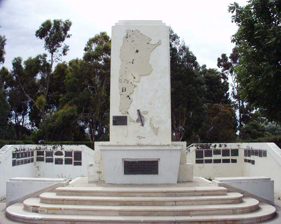 Monument in Km. 3