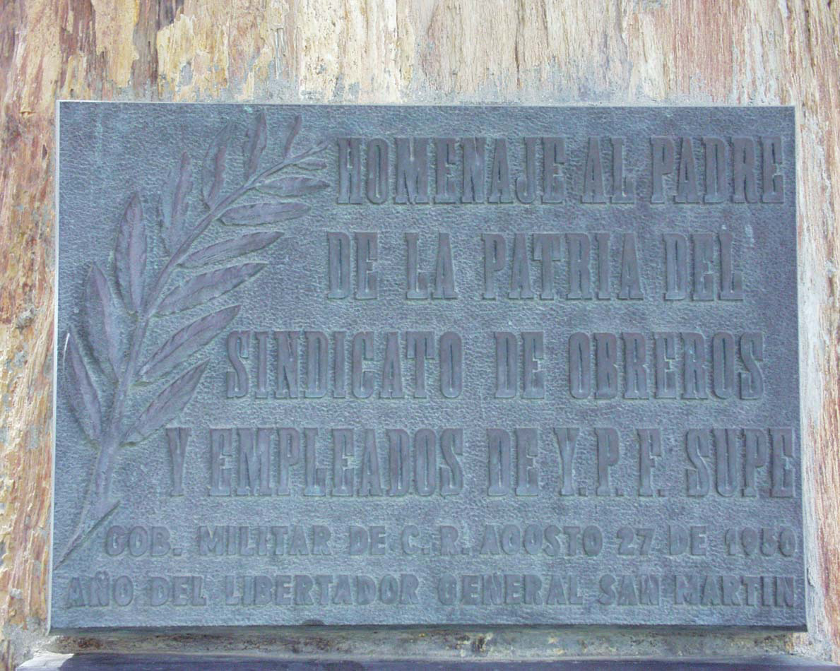 Plaque on San Martin bust in front of YPF offices