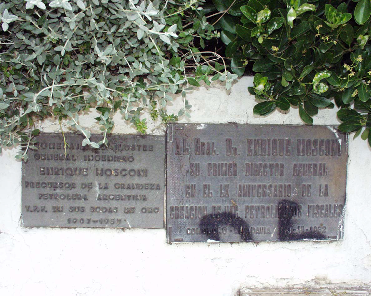 Plaques from monument in Km.3